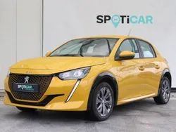 Jaune Utilisé 2020 Peugeot e-208 Active Citadine | 14 900 € (Prix juste)