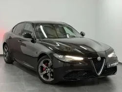 Noir Utilisé 2020 Alfa Romeo Giulia Super Berline | 18 990 € (Prix juste)