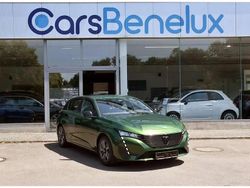 Vert Occasion 2024 Peugeot 308 Active Berline | 18 480 € (Bon prix)