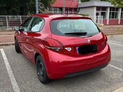 Rouge Utilisé 2017 Peugeot 208 Citadine | 5 700 € (Super prix)