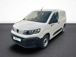 Blanc icy teinte pastel Nouvelle 2025 Peugeot Partner S Van | 32 892 €