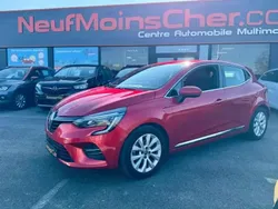 Rouge Utilisé 2022 Renault Clio V Intens Berline | 16 990 € (Prix juste)