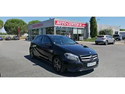 Noir Utilisé 2015 Mercedes 180 Berline | 15 490 € (Prix juste)