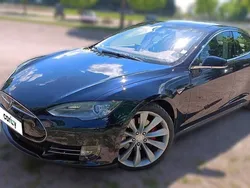 Bleu Utilisé 2015 Tesla Model S Performance Berline | 30 790 € (Bon prix)