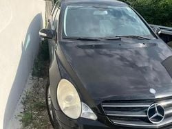 Noir Utilisé 2013 Mercedes R350 Monospace | 6 000 €