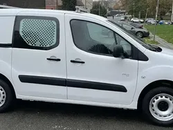 Blanc Utilisé 2016 Peugeot Partner Monospace | 8 470 € (Prix cher)
