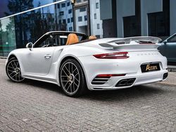 Blanc Utilisé 2017 Porsche 911 Turbo S Cabriolet Cabriolet | 144 950 €