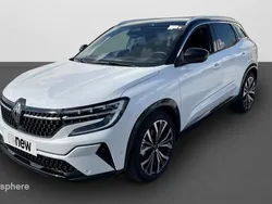 Blanc nacré brillant/toit noir etoilé Utilisé 2024 Renault Austral Iconic SUV | 33 980 € (Bon prix)