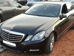 Noir Utilisé 2010 Mercedes E220 Avantgarde Berline | 9 990 € (Prix assez cher)