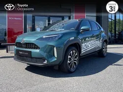 Vert Utilisé 2025 Toyota Yaris Hybrid Design | 28 490 € (Prix assez cher)