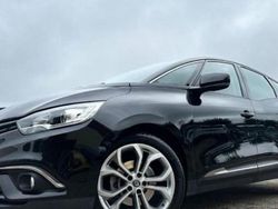 Noir Utilisé 2016 Renault Scénic III Zen Monospace | 9 990 € (Prix cher)