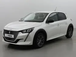 Blanc Utilisé 2022 Peugeot e-208 Allure Citadine | 15 800 € (Bon prix)