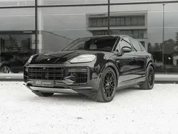 Noir Utilisé 2024 Porsche Cayenne Turbo SUV | 184 900 €