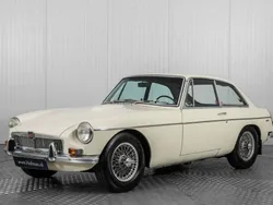 Blanc Utilisé 1966 MG B GT Coupé | 18 900 €