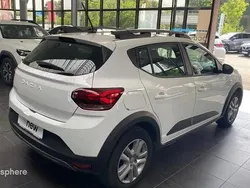 Blanc Utilisé 2023 Dacia Sandero Expression Citadine | 14 899 € (Prix juste)