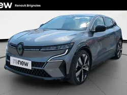 Gris Utilisé 2022 Renault Mégane Techno Berline | 23 980 € (Prix juste)