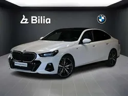 Blanc Utilisé 2024 BMW 520 Sport Line Berline | 57 425 € (Prix juste)