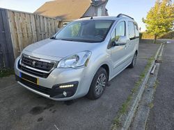 Utilisé 2016 Peugeot Partner Tepee Active Monospace | 11 500 € (Prix juste)