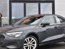 Gris Utilisé 2023 Audi A3 Business Berline | 27 890 € (Bon prix)