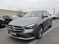 Gris montagne magno designo (mat) Utilisé 2020 Mercedes B180 Style Monospace | 18 899 €