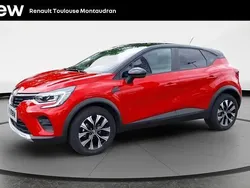 Rouge Utilisé 2024 Renault Captur Evolution SUV | 17 750 € (Prix juste)