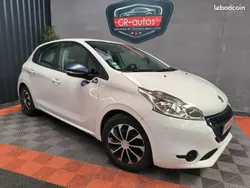 Blanc Utilisé 2015 Peugeot 208 Citadine | 4 800 € (Prix juste)