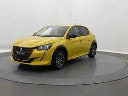 Jaune Utilisé 2023 Peugeot e-208 Style Citadine | 18 190 € (Prix juste)