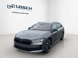 Gris Nouvelle 2025 Skoda Superb SportLine Break | 60 000 €