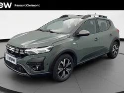 Gris Utilisé 2023 Dacia Sandero Expression Citadine | 16 990 € (Prix assez cher)