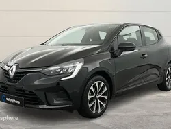 Noir Utilisé 2023 Renault Clio V Evolution Berline | 15 499 € (Prix juste)
