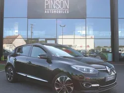 Noir Utilisé 2015 Renault Mégane III Bose Edition Berline | 9 490 € (Prix juste)