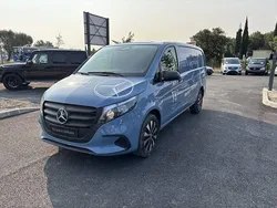 Bleu Nouvelle 2024 Mercedes e-Vito Monospace | 48 900 €