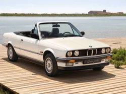Blanc Utilisé 1990 BMW 320 Cabriolet Performance Cabriolet | 25 800 €