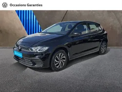 Noir intense nacré Utilisé 2024 VW Polo Life Berline | 21 900 € (Prix juste)