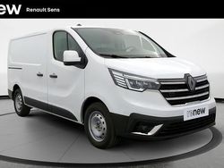 Blanc Nouvelle 2025 Renault Trafic Van | 36 500 € (Prix assez cher)