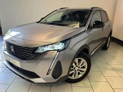 Gris Utilisé 2022 Peugeot 3008 Style SUV | 20 990 € (Prix juste)