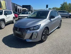 Gris Utilisé 2024 Peugeot 208 Allure Citadine | 16 650 € (Prix juste)