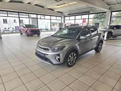 Gris Utilisé 2024 Kia Stonic SUV | 21 890 € (Prix juste)