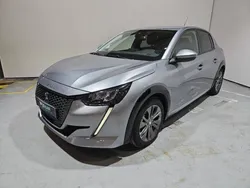 Gris Utilisé 2021 Peugeot e-208 Allure Citadine | 14 990 € (Prix juste)
