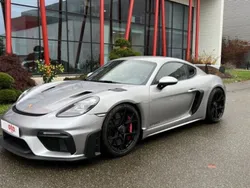 Porsche Cayman GT4