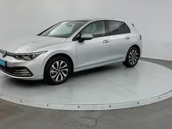 Gris Utilisé 2023 VW Golf VIII Active Berline | 27 247 € (Prix juste)