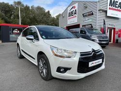 Blanc Utilisé 2015 DS Automobiles DS4 So Chic Berline | 9 480 €