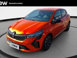 Orange Utilisé 2024 Renault Clio V Techno Citadine | 17 990 €