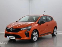 Orange Utilisé 2023 Renault Clio V Evolution Berline | 16 499 € (Prix juste)