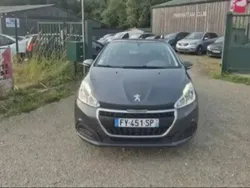 Utilisé 2015 Peugeot 208 Style Citadine | 4 500 € (Super prix)