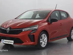 Rouge Utilisé 2024 Renault Clio V Evolution Berline | 15 999 € (Prix juste)