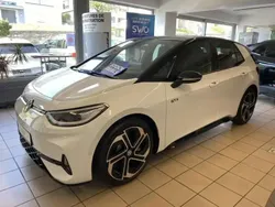Blanc Nouvelle 2025 VW ID.3 GTX Citadine | 52 396 € (Prix assez cher)