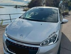 Utilisé 2017 Peugeot 208 Premium Citadine | 10 000 €