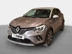 Gris Utilisé 2023 Renault Captur Iconic SUV | 19 990 € (Prix juste)