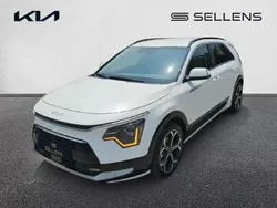 Blanc Utilisé 2025 Kia Niro Premium SUV | 35 590 € (Prix assez cher)